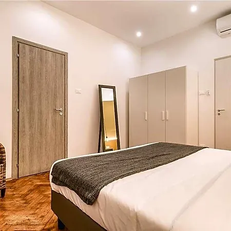 Brand New Guest With Wi-fi In The Center 2* Τεργέστη