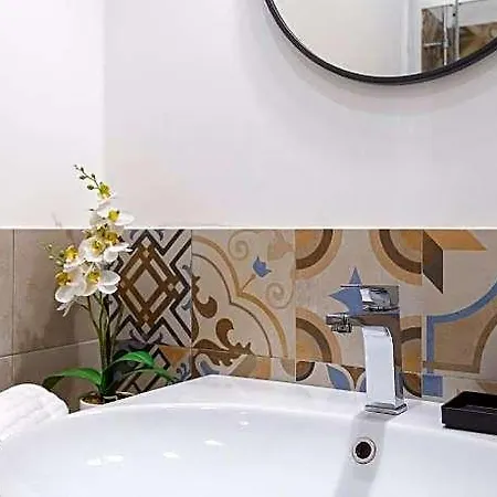 Brand New Guest With Wi-fi In The Center 2* Τεργέστη