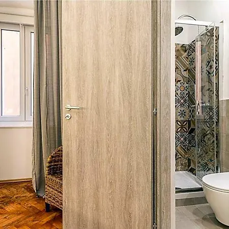 Brand New Guest With Wi-fi In The Center 2* Τεργέστη